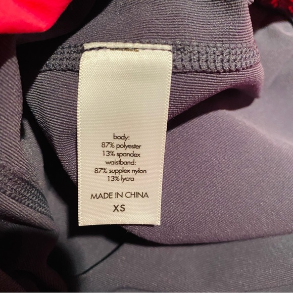 Lucy Scrunch Yoga Pants | XS - Picture 6 of 7